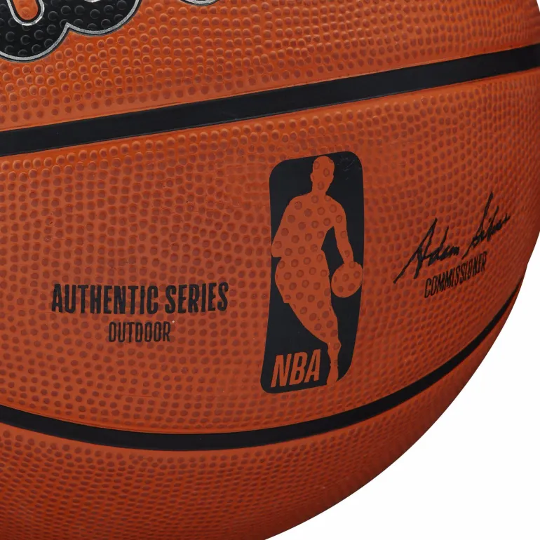 PALLONE DA BASKET WILSON NBA AUTHENTIC SERIES OUTDOOR BSKT