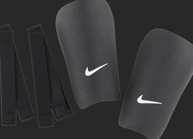 PARASTINCHI NIKE NK J GUARD-CE 010