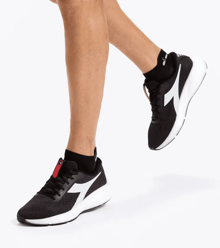SCARPA DA RUNNING E FITNESS DA UOMO DIADORA FRECCIA NERO