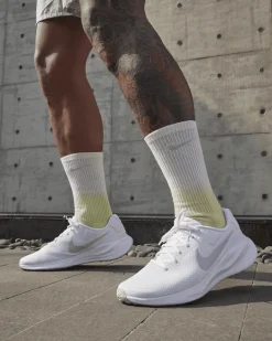 SCARPE DA RUNNING DA UOMO NIKE REVOLUTION 7 001